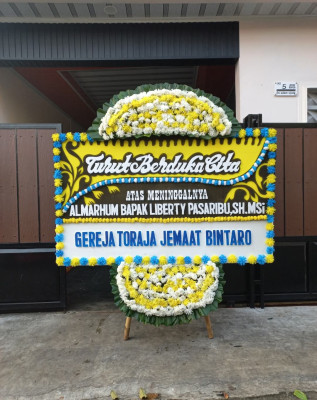 Papan Bunga Duka di Taman Krocok