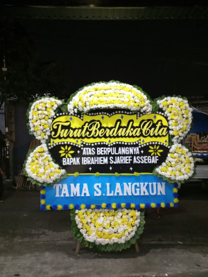 Papan Bunga Duka di Taman Krocok